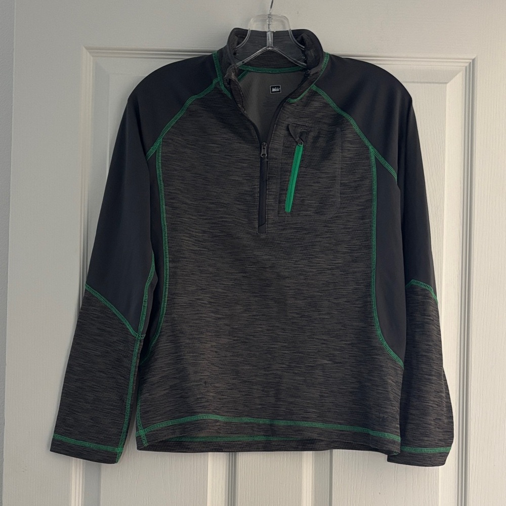 REI Gray and Green Lightweight Half Zip Sz L (14-16)